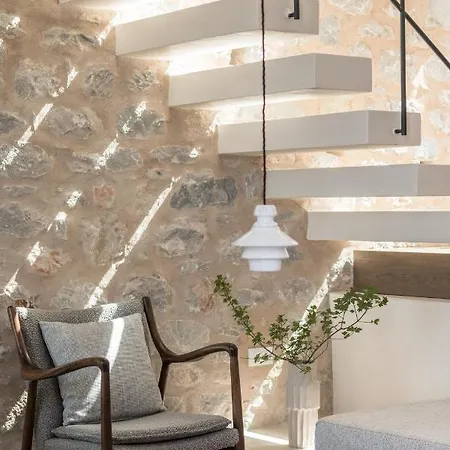 Monolithoi * Pigi (West Mani)