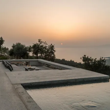 Monolithoi Villa