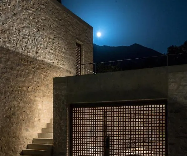 Monolithoi Vila Pigi (West Mani)